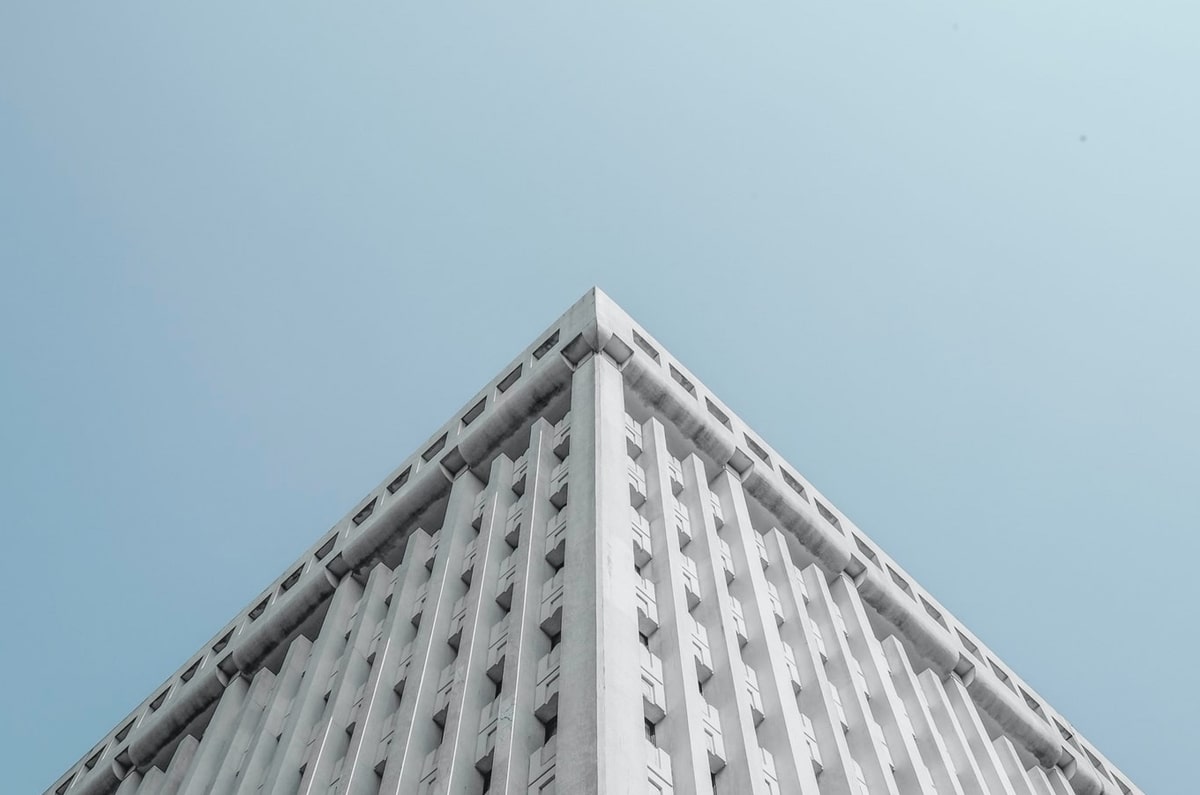 皇马赛后声明一发，风波反而越滚越大：一秒表情暴露了